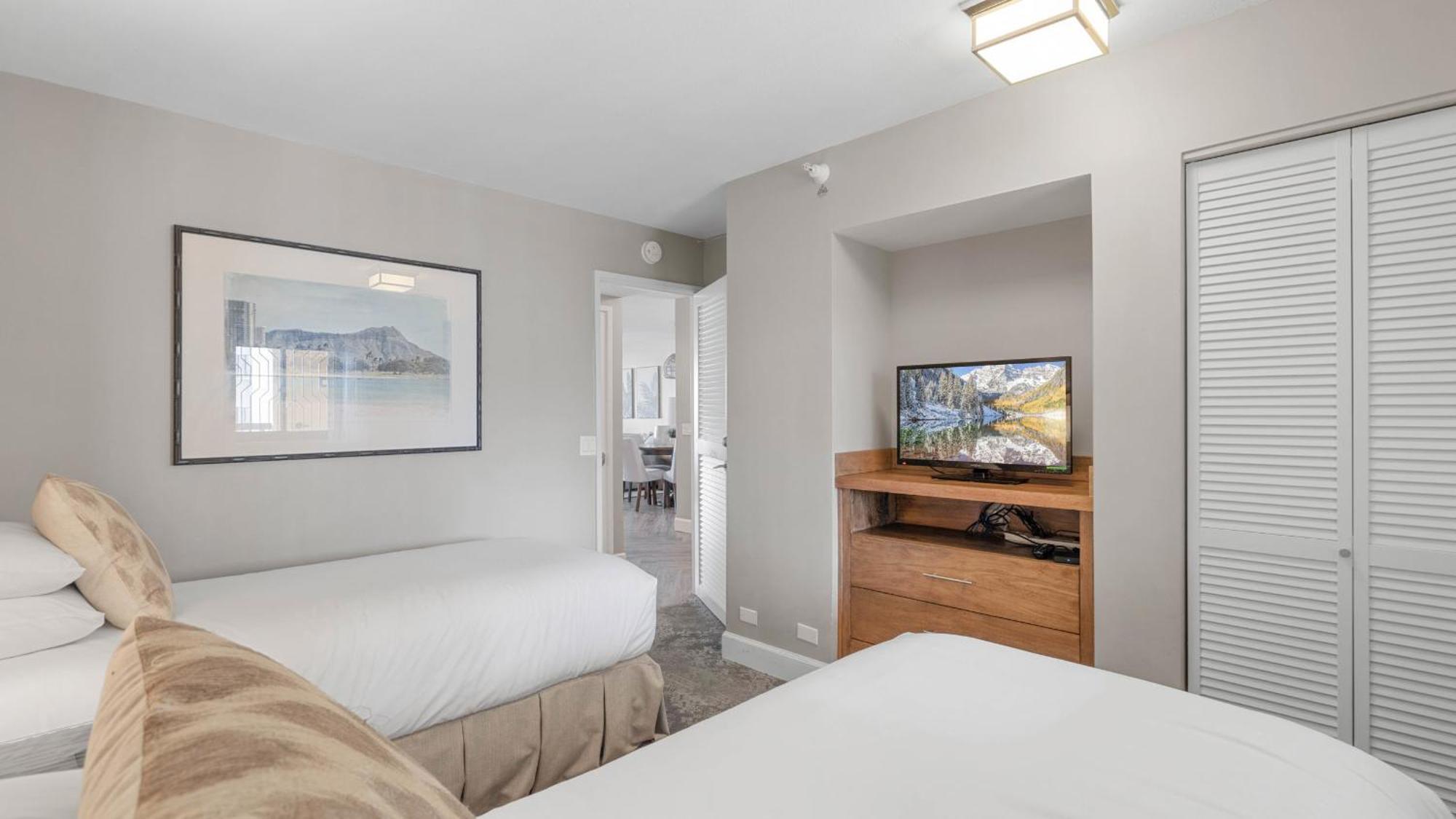Luxury Oceanfront 2 Bedroom Apartment At Waikiki Beach Tower Honolulu Eksteriør bilde