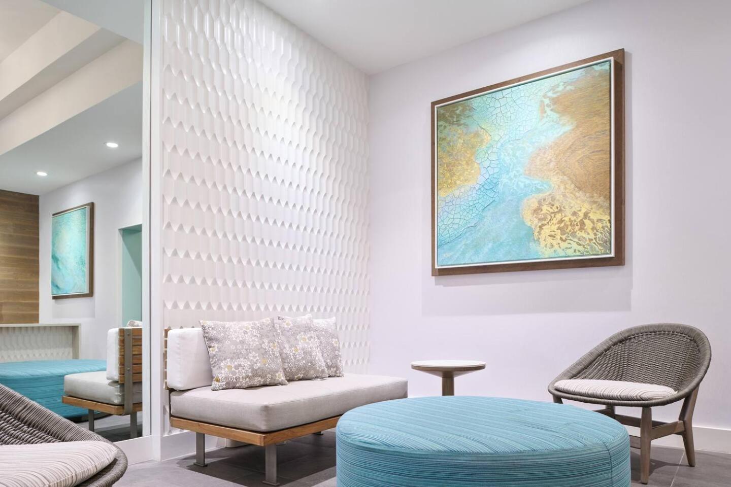 Luxury Oceanfront 2 Bedroom Apartment At Waikiki Beach Tower Honolulu Eksteriør bilde