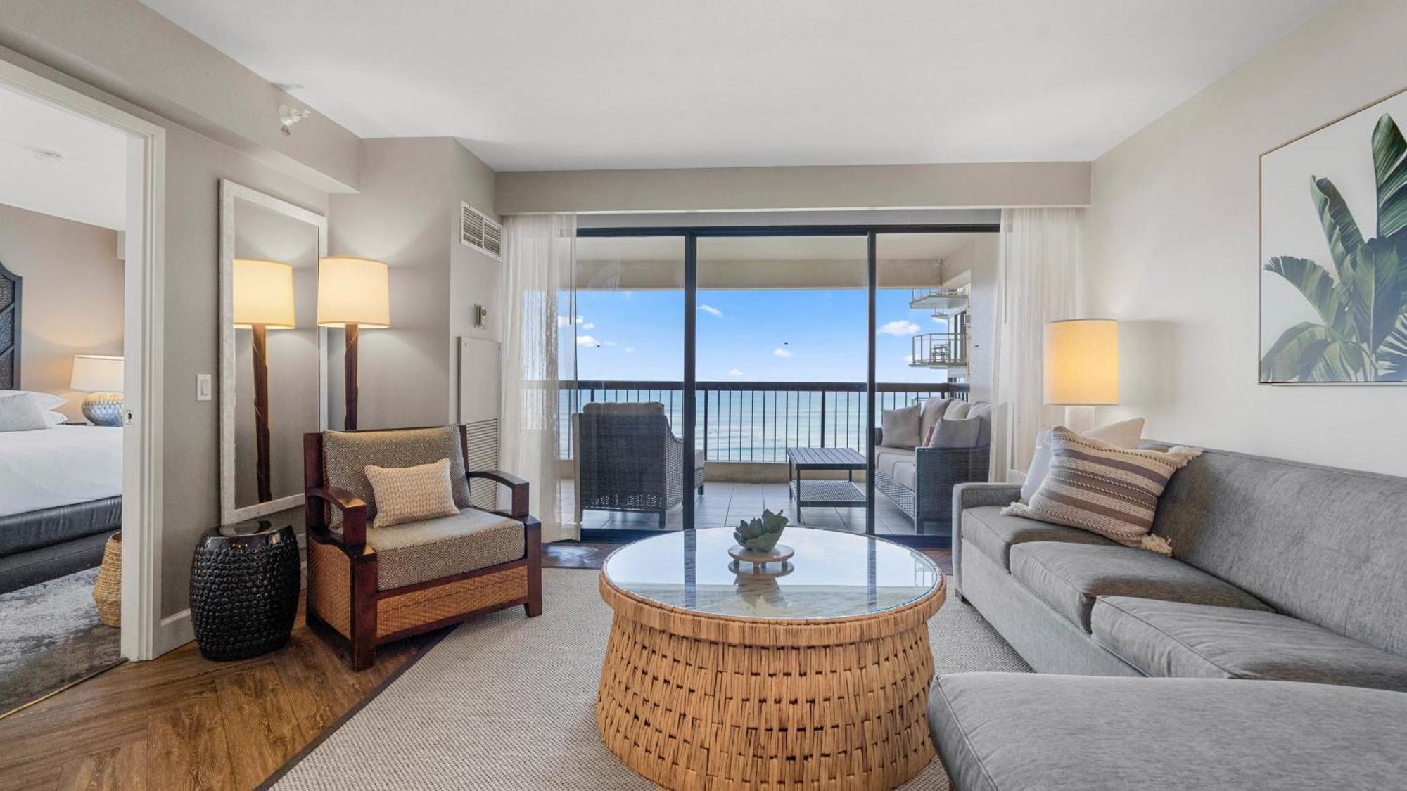 Luxury Oceanfront 2 Bedroom Apartment At Waikiki Beach Tower Honolulu Eksteriør bilde