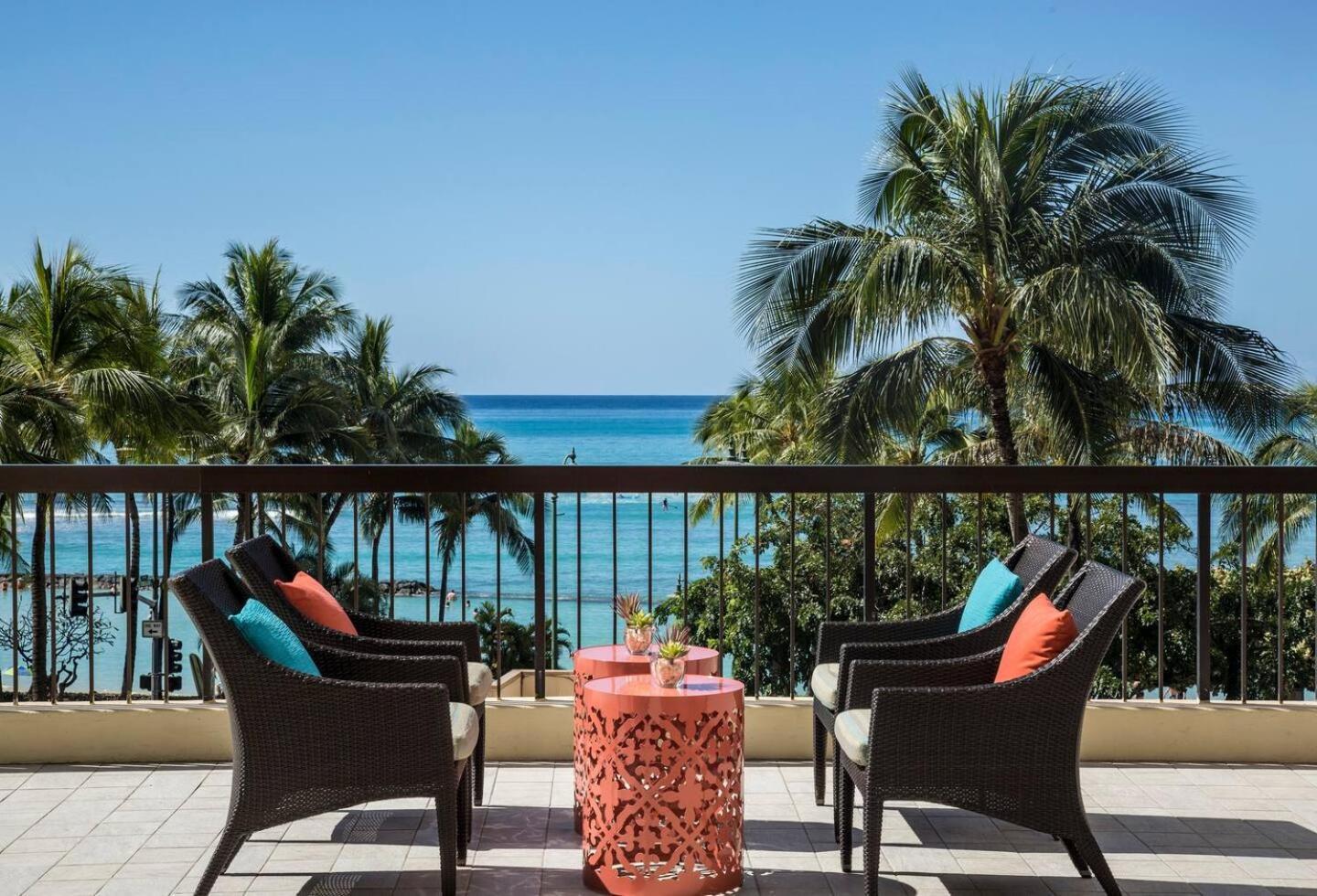 Luxury Oceanfront 2 Bedroom Apartment At Waikiki Beach Tower Honolulu Eksteriør bilde